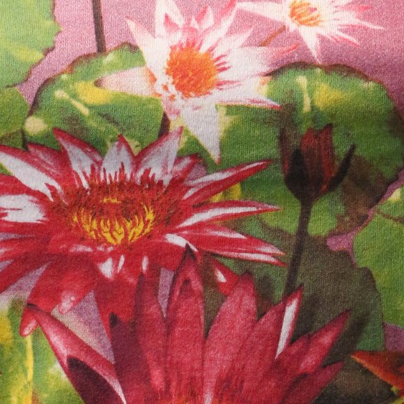 Funky Sleeveless Top - Picture 2 of 4